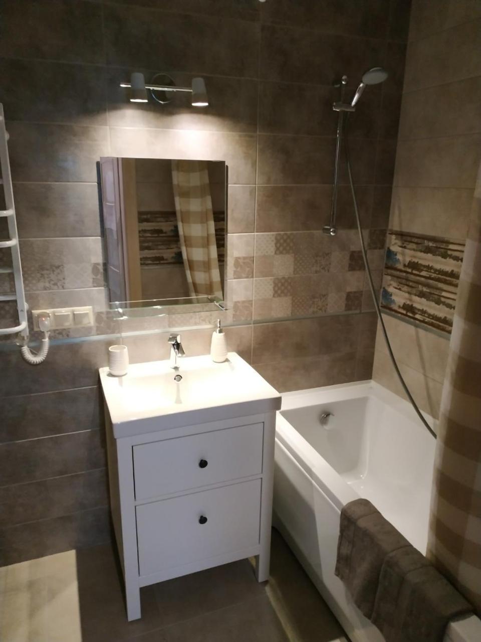 Comfort Apartment On Bogdanivska Street 7B Kiev Luaran gambar
