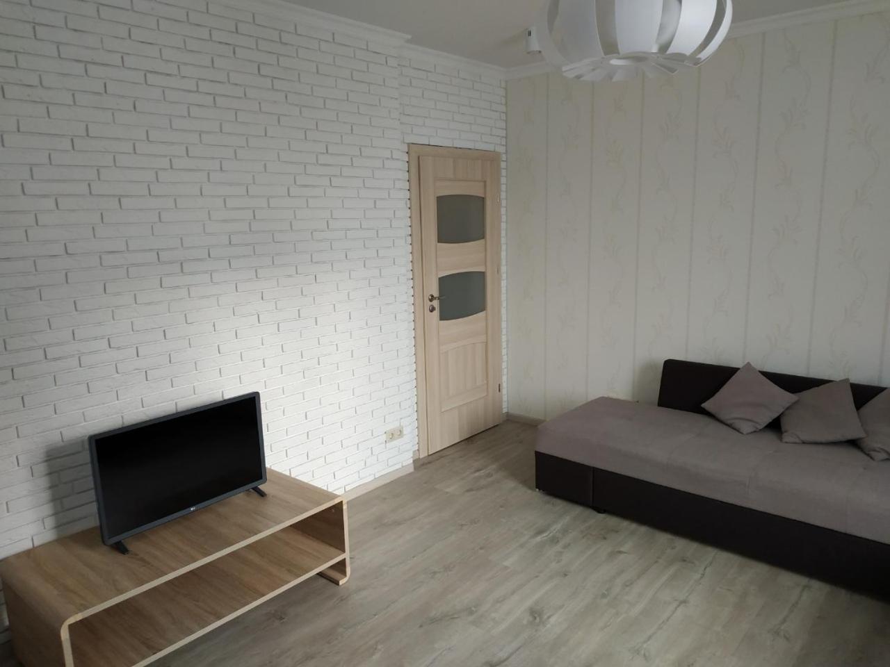 Comfort Apartment On Bogdanivska Street 7B Kiev Luaran gambar